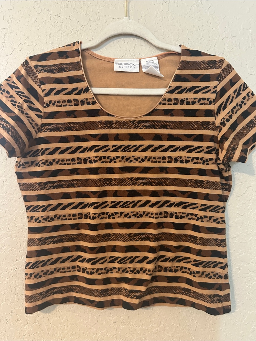 Vintage Worthington Brown and Black Animal-Print Short Sleeve stretch Tee a